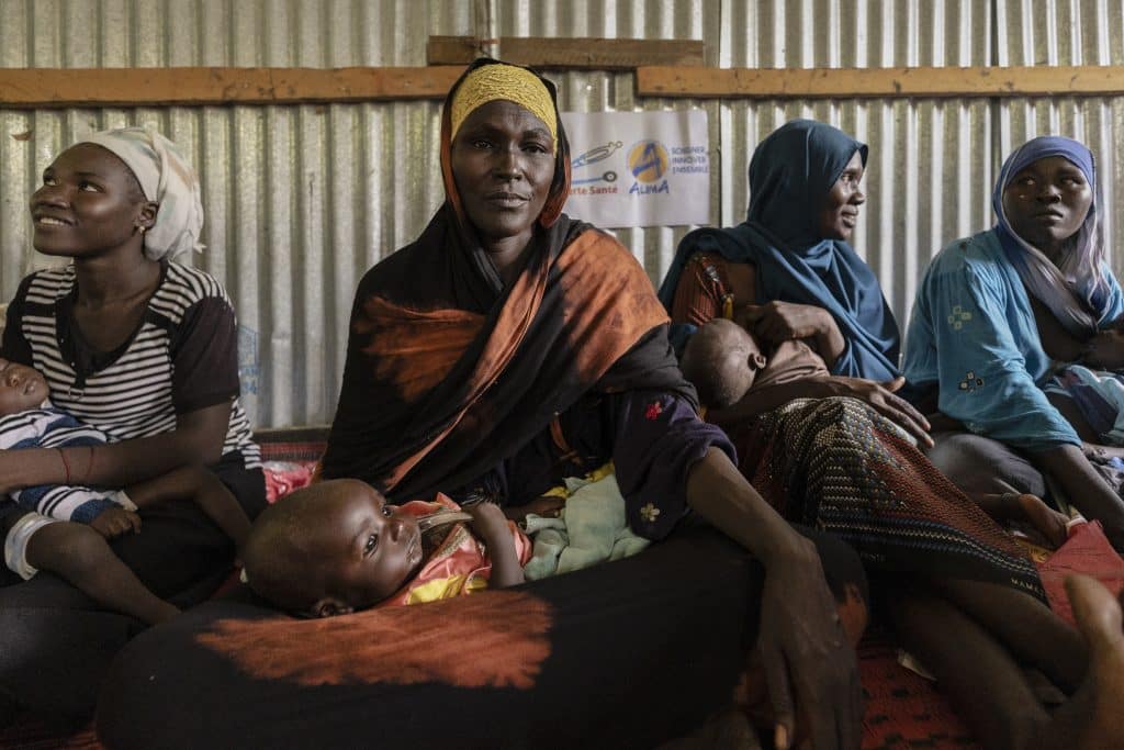 9 - mere-mesure-bras-enfant-tchad